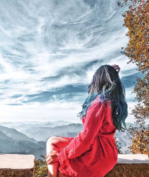 عکس دختر از پشت سر با کلاه برای پروفایل