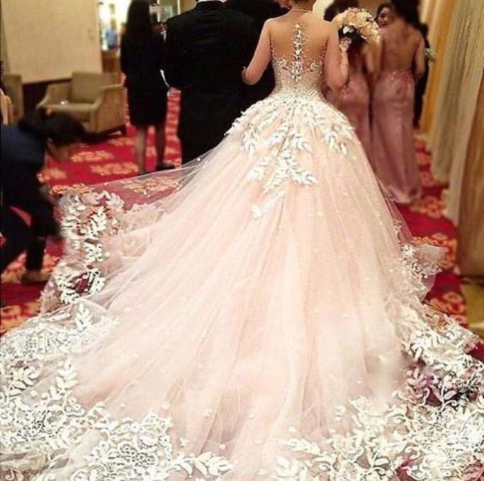 لباس عروس مدل دامن پفی- مراسم عروسی
